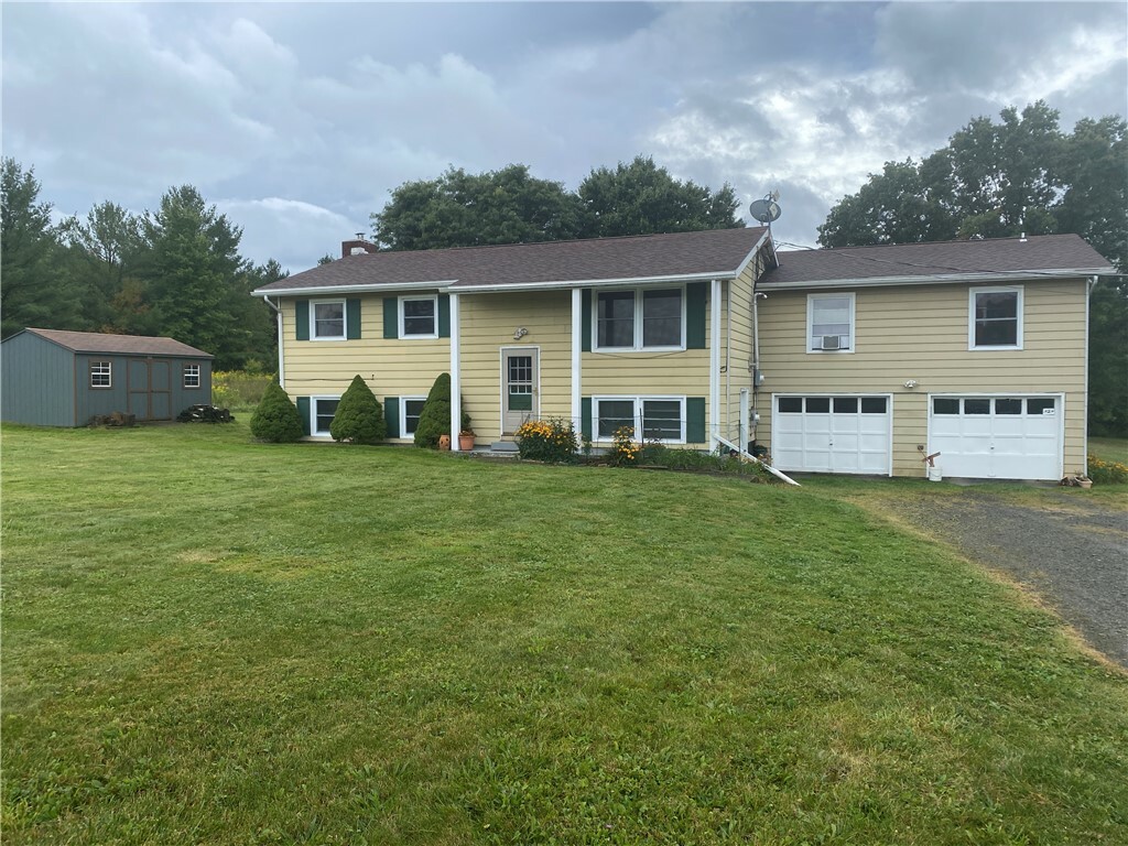 Property Photo:  806 W King Road  NY 14850 