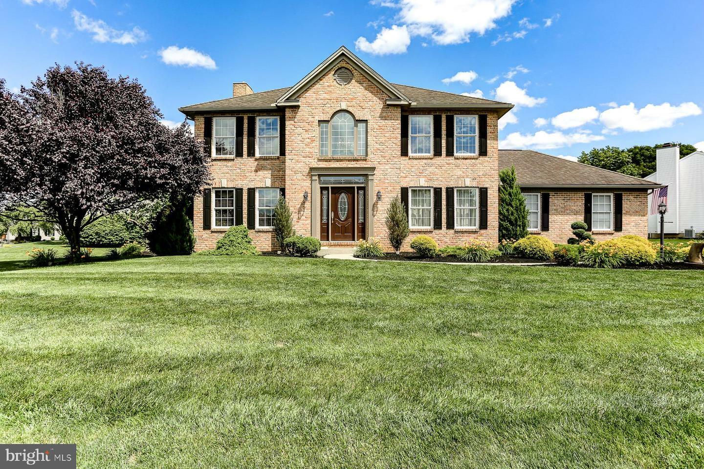 Property Photo:  35 Millstone Drive  PA 17078 