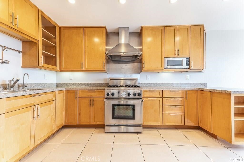 Property Photo:  439 Franconia Street  CA 94110 