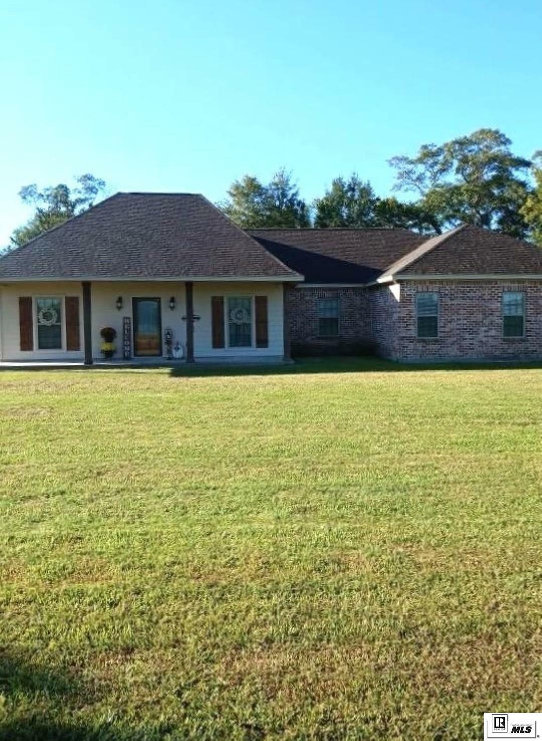 Property Photo:  20 Poverty Point Road  LA 71232 