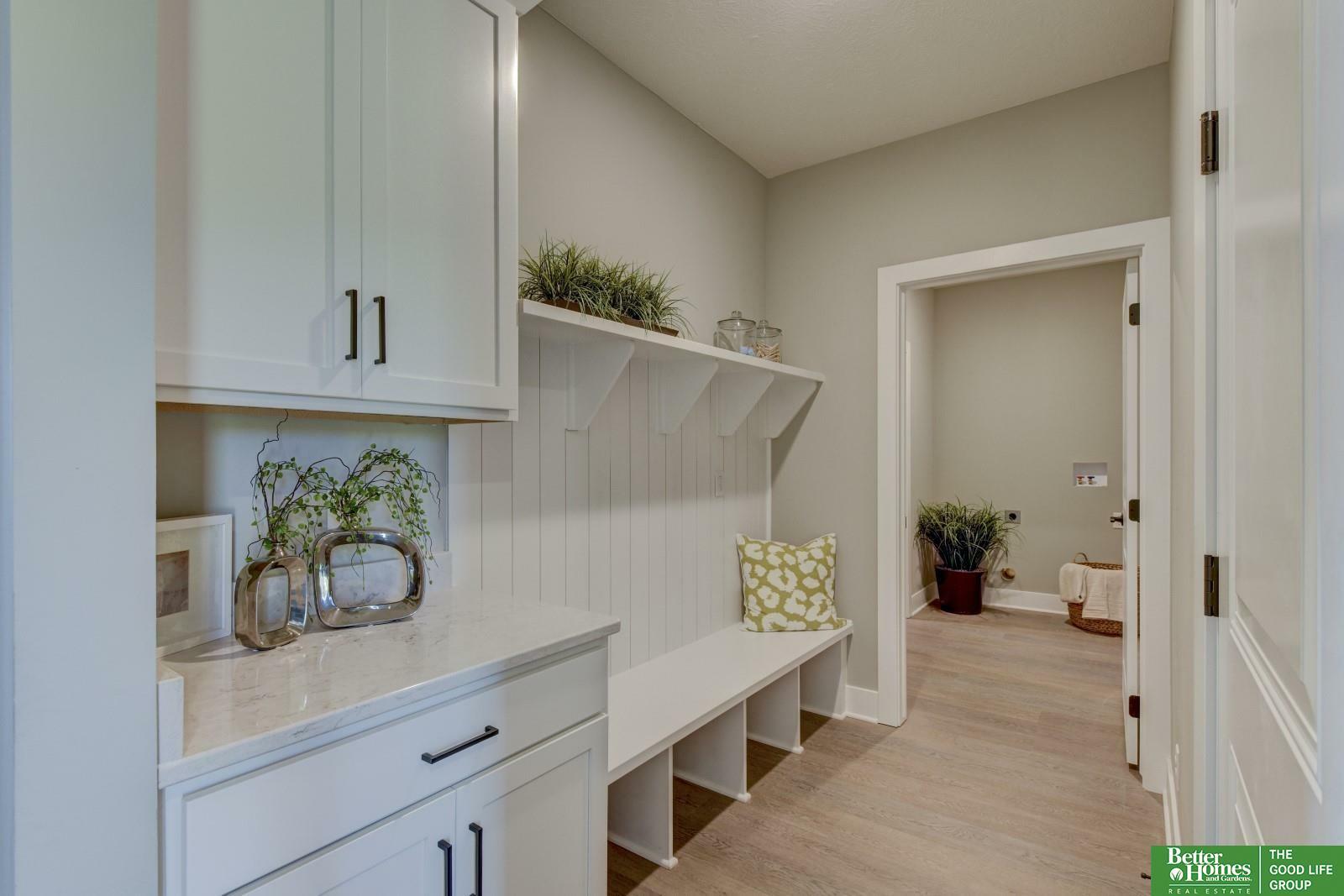 Property Photo: 17523 Greenleaf Drive NE 68136