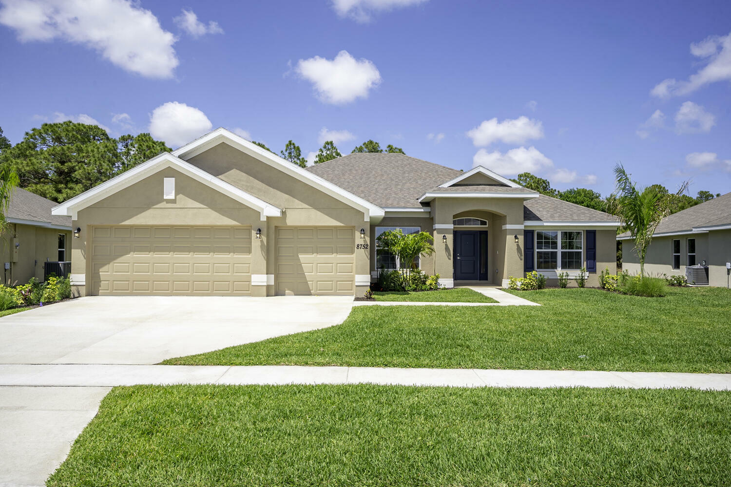 Property Photo: 216 NW Bayshore Boulevard FL 34952