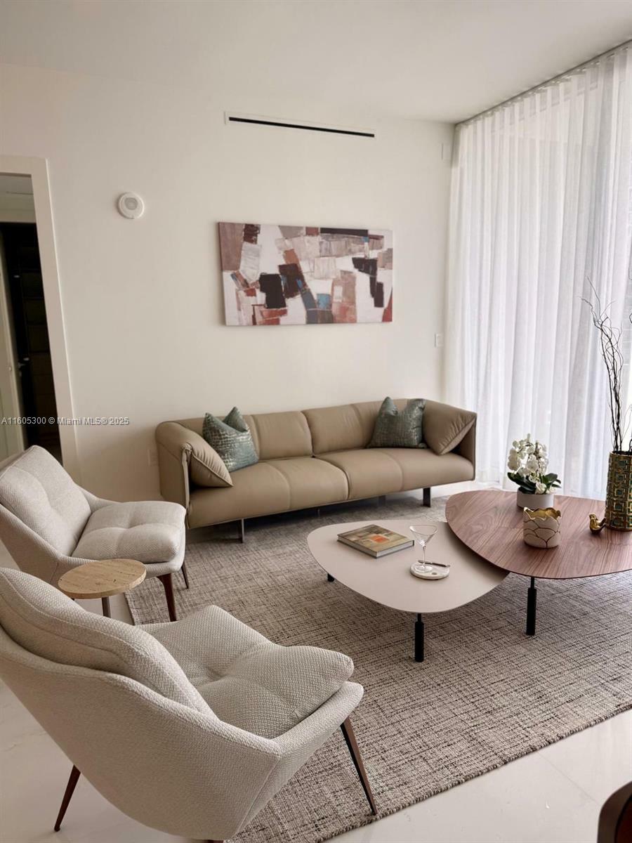 Property Photo: 300 Biscayne Blvd Way 5009 FL 33131