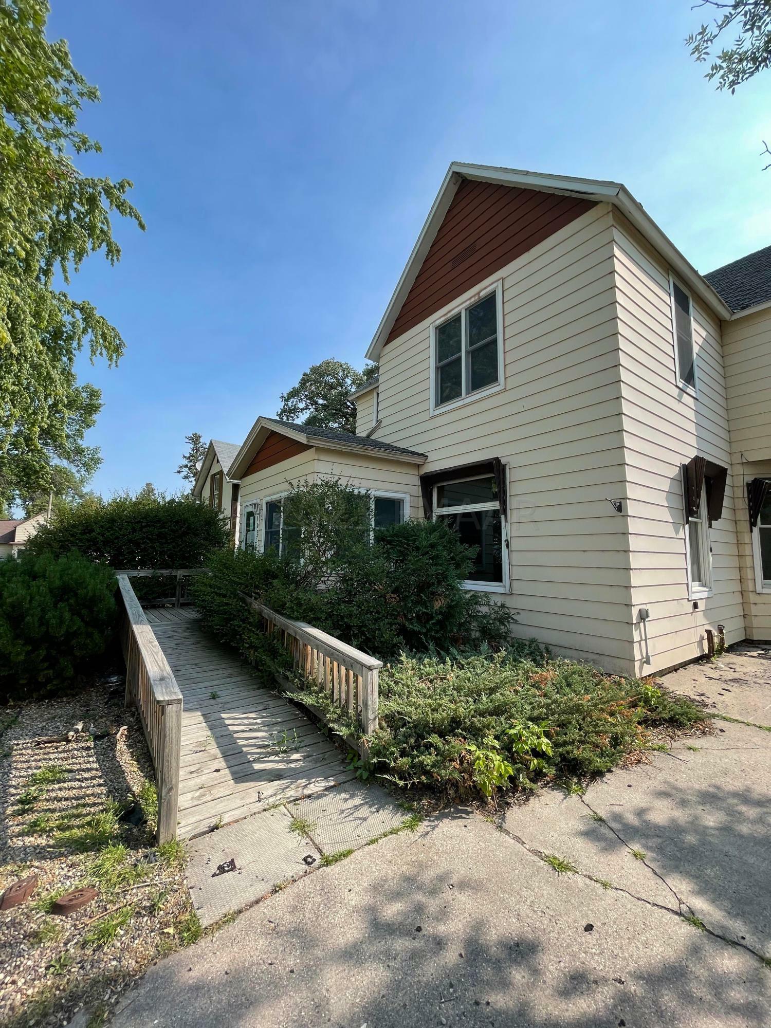 Property Photo:  109 Lincoln Avenue  MN 56716 