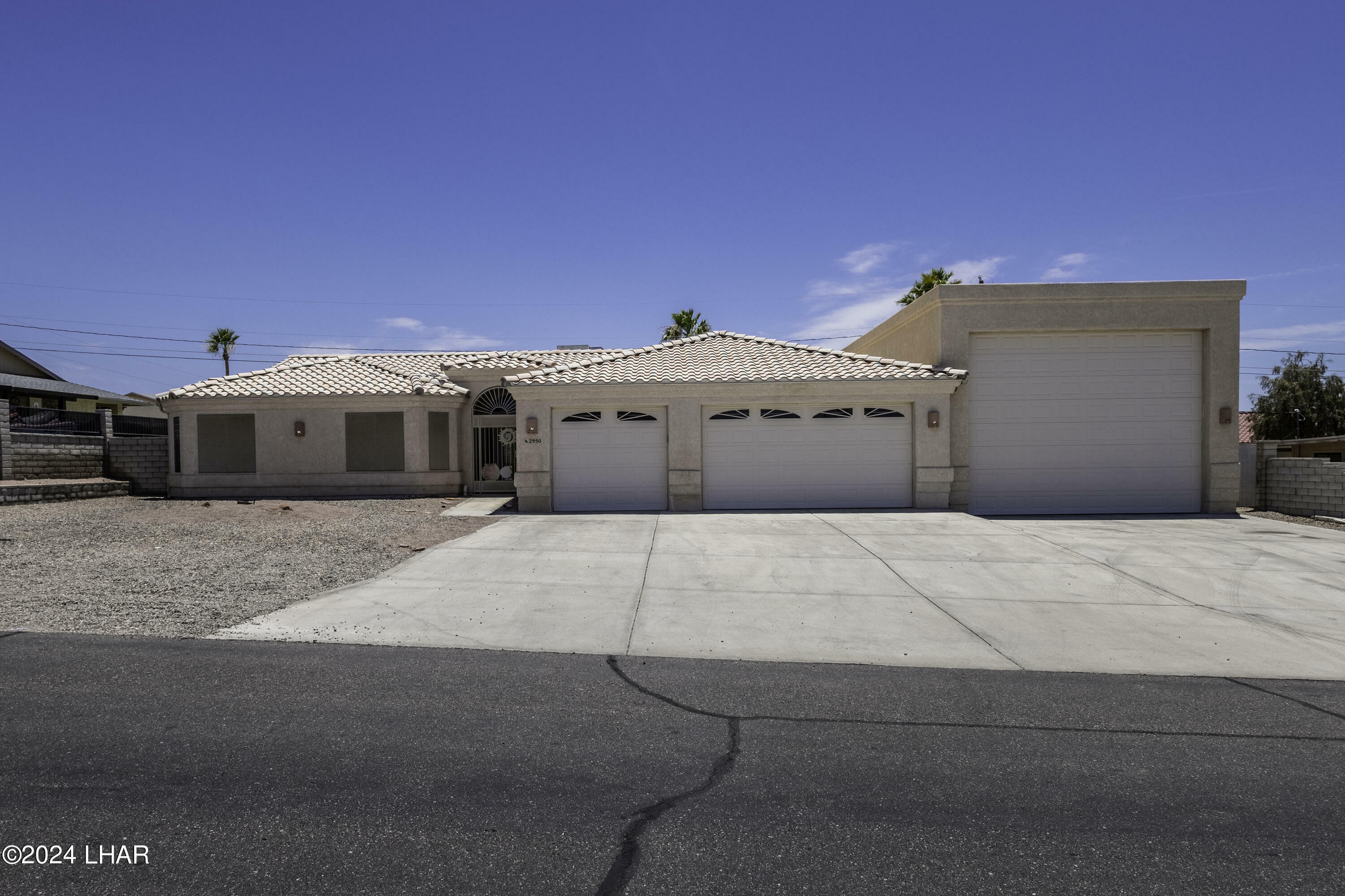 2950 Coconino Dr  Lake Havasu City AZ 86406 photo