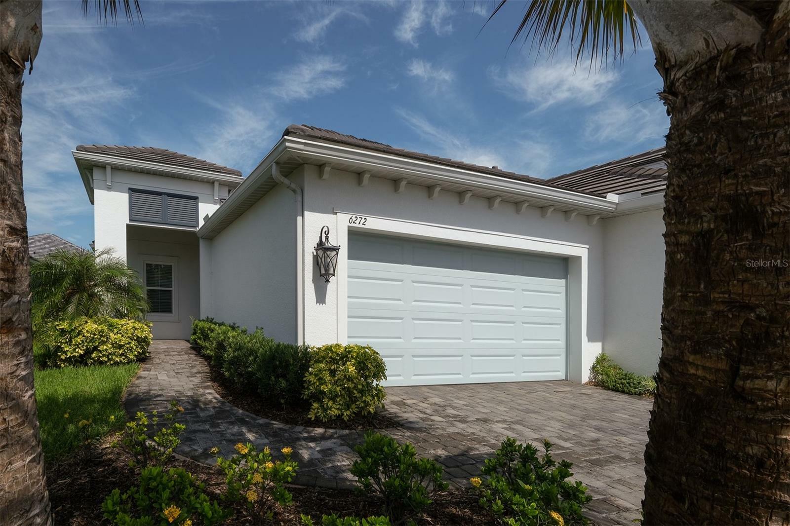 Property Photo: 6272 Cassia Street FL 34203