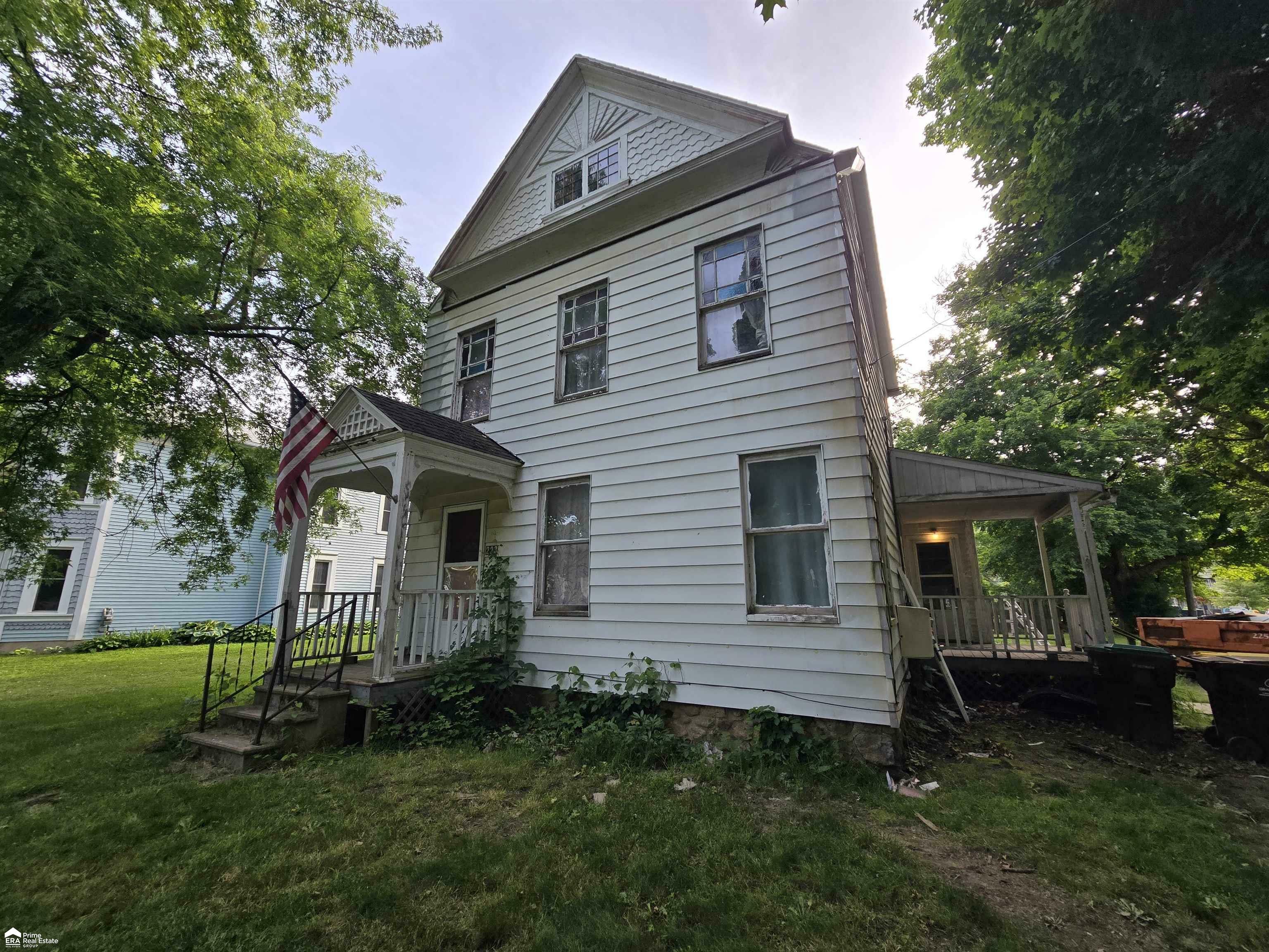 Property Photo:  223 N Main  MI 48414 