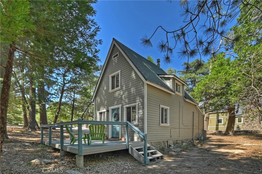 Property Photo:  25867 Mile Pine Road  CA 92391 