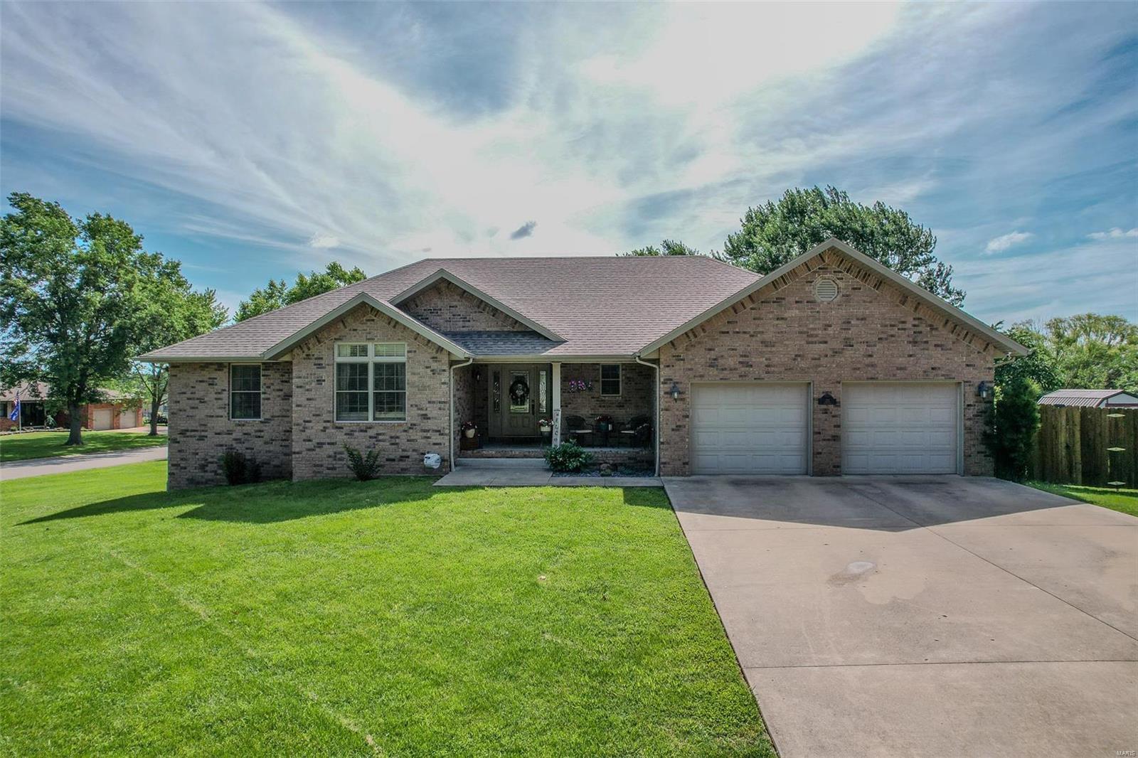 Property Photo:  211 Planeview Avenue  MO 65536 