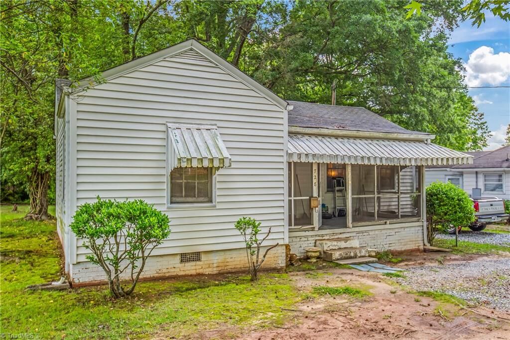 Property Photo:  728 Bridges Drive  NC 27262 