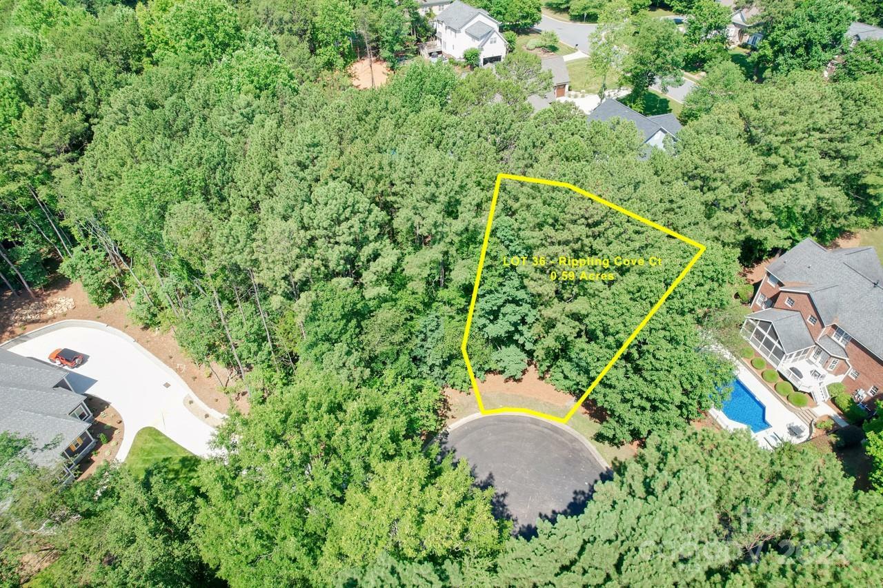 Property Photo: 36 Rippling Cove Court NC 28037