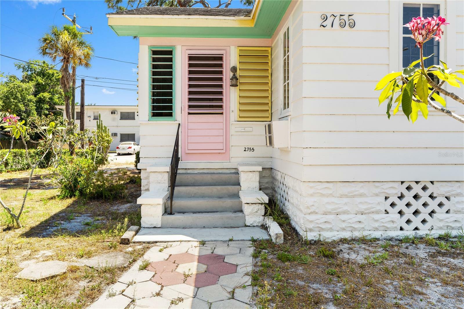 Property Photo:  2755 Edwards Avenue S  FL 33705 