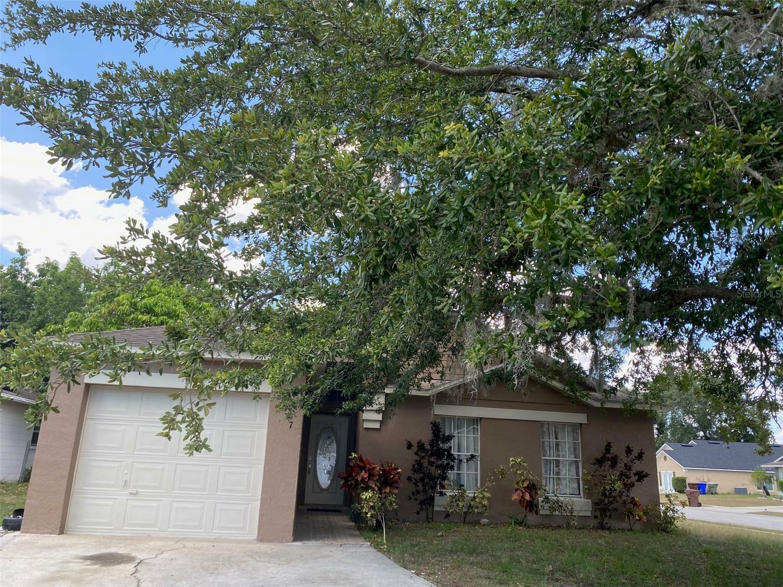 Property Photo:  2147 Rj Circle  FL 34744 