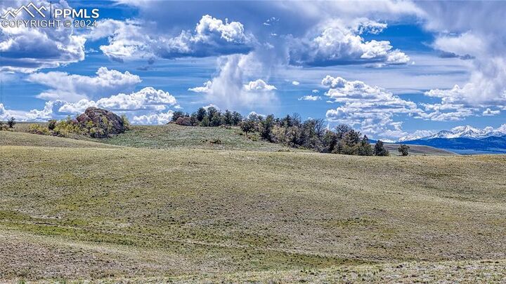 Property Photo:  Lot 4662 Xtha Trail  CO 80449 