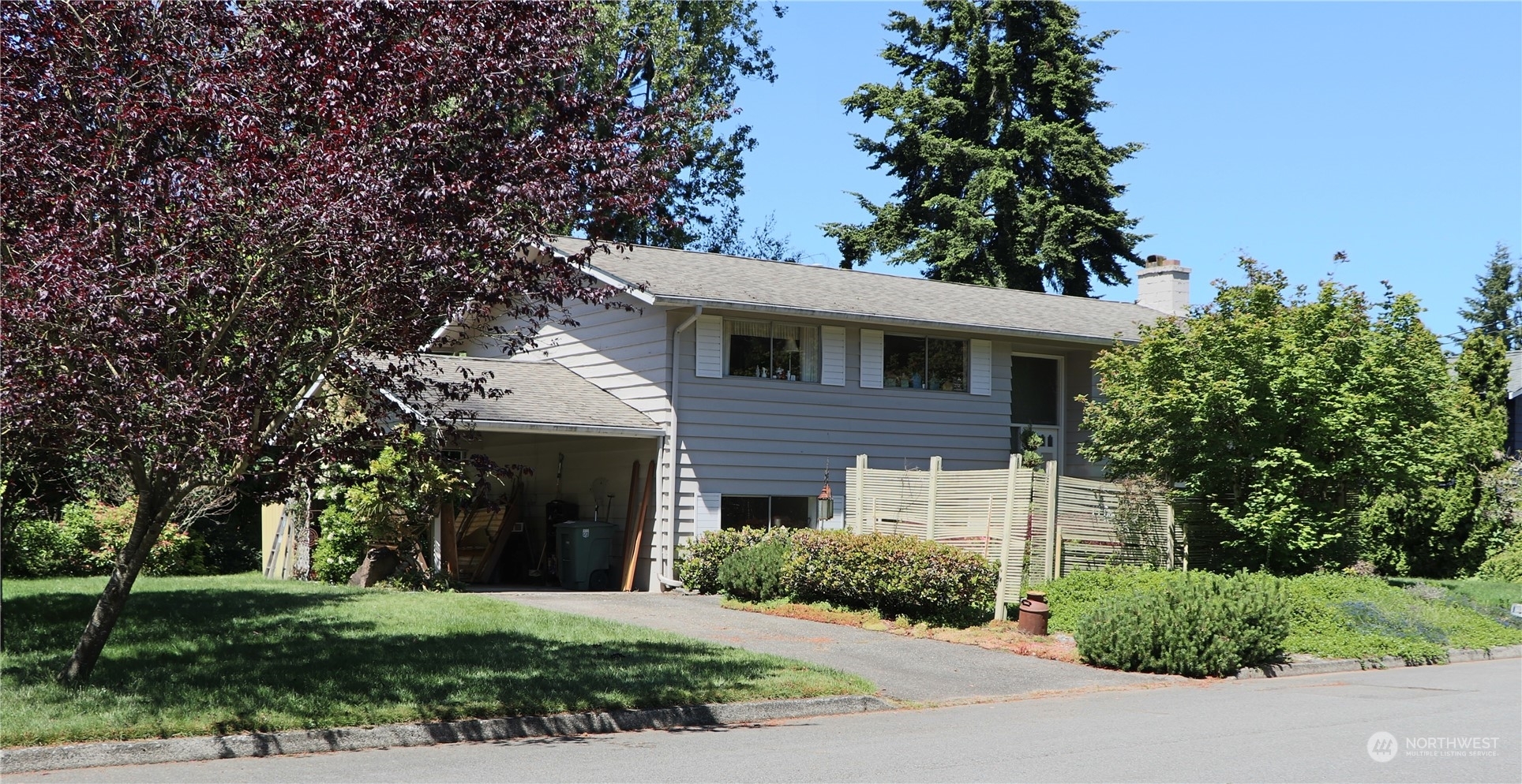 Property Photo:  21426 89th Avenue W  WA 98026 