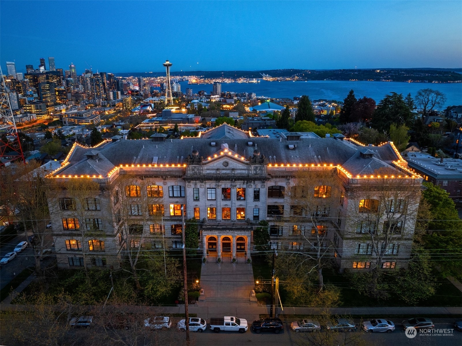 Property Photo: 201 Galer Street 372 WA 98109