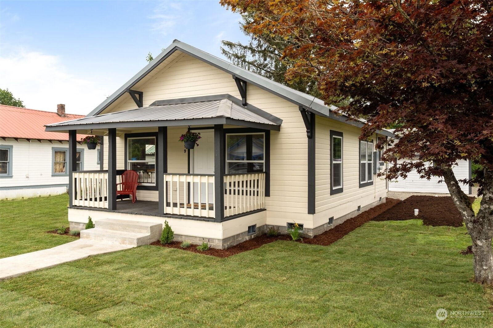 Property Photo: 719 S Nenant WA 98530