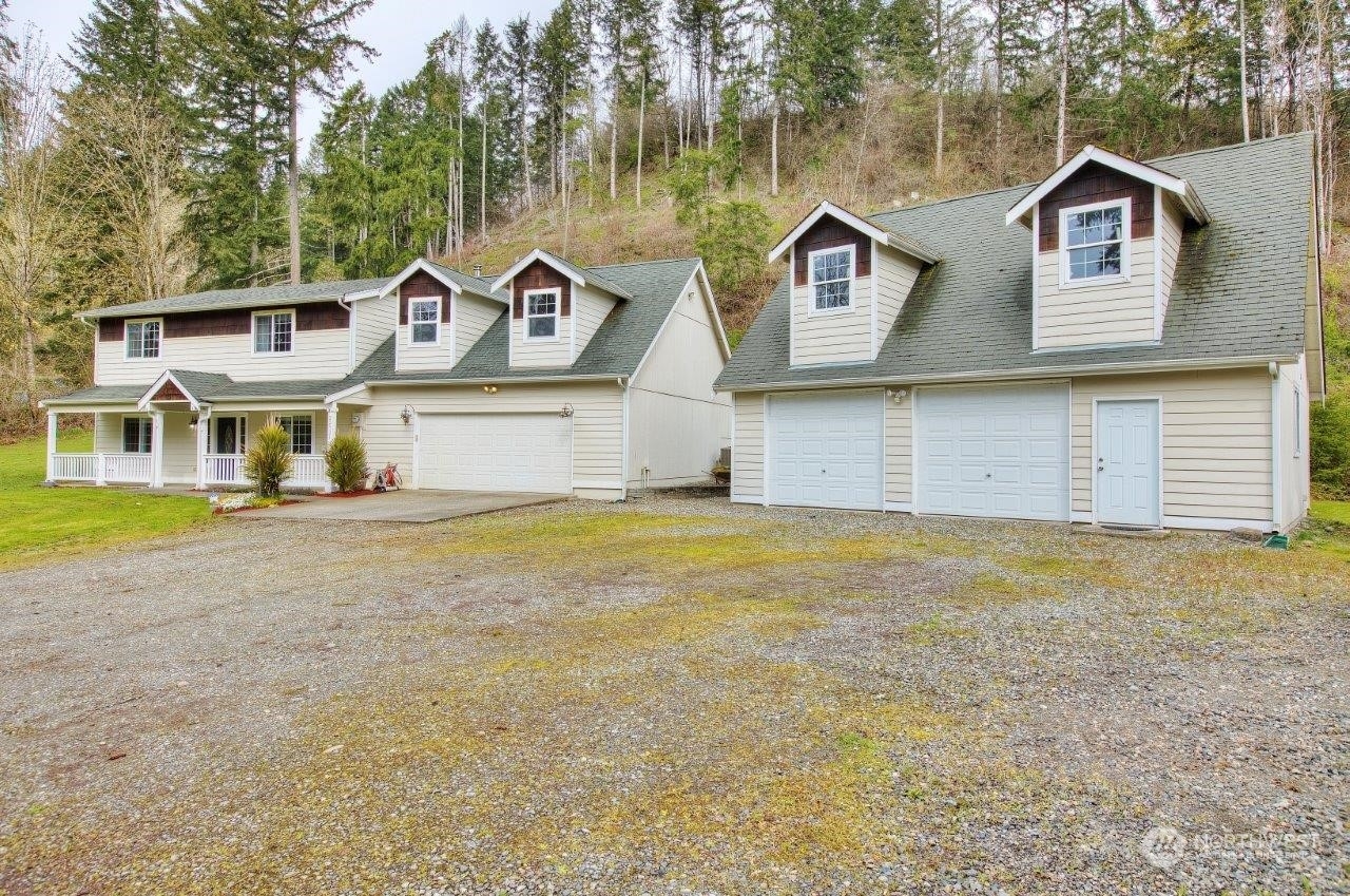 Property Photo:  22521 133rd Street Ct E  WA 98360 