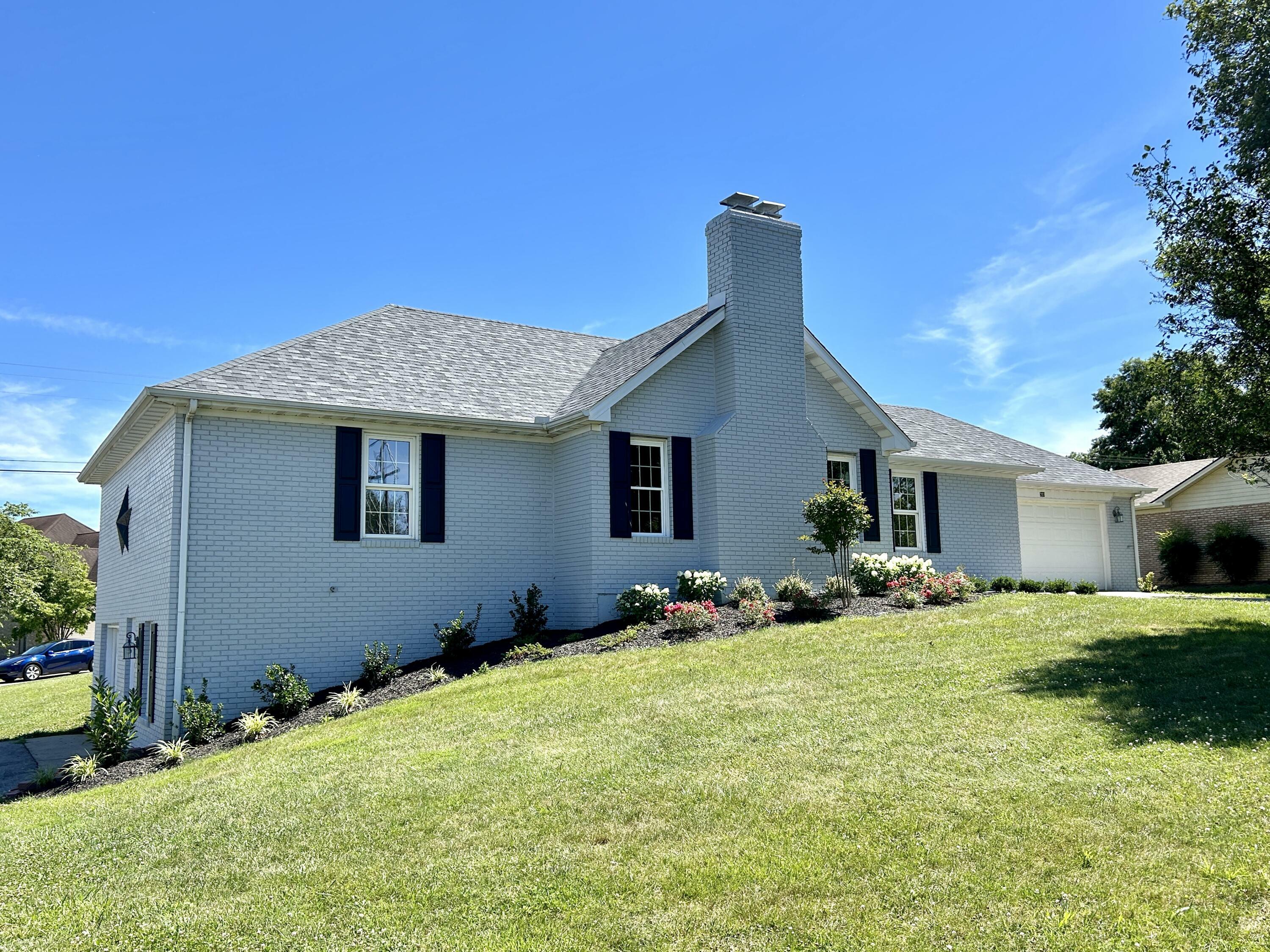 Property Photo: 203 Ridgeview Drive KY 42503