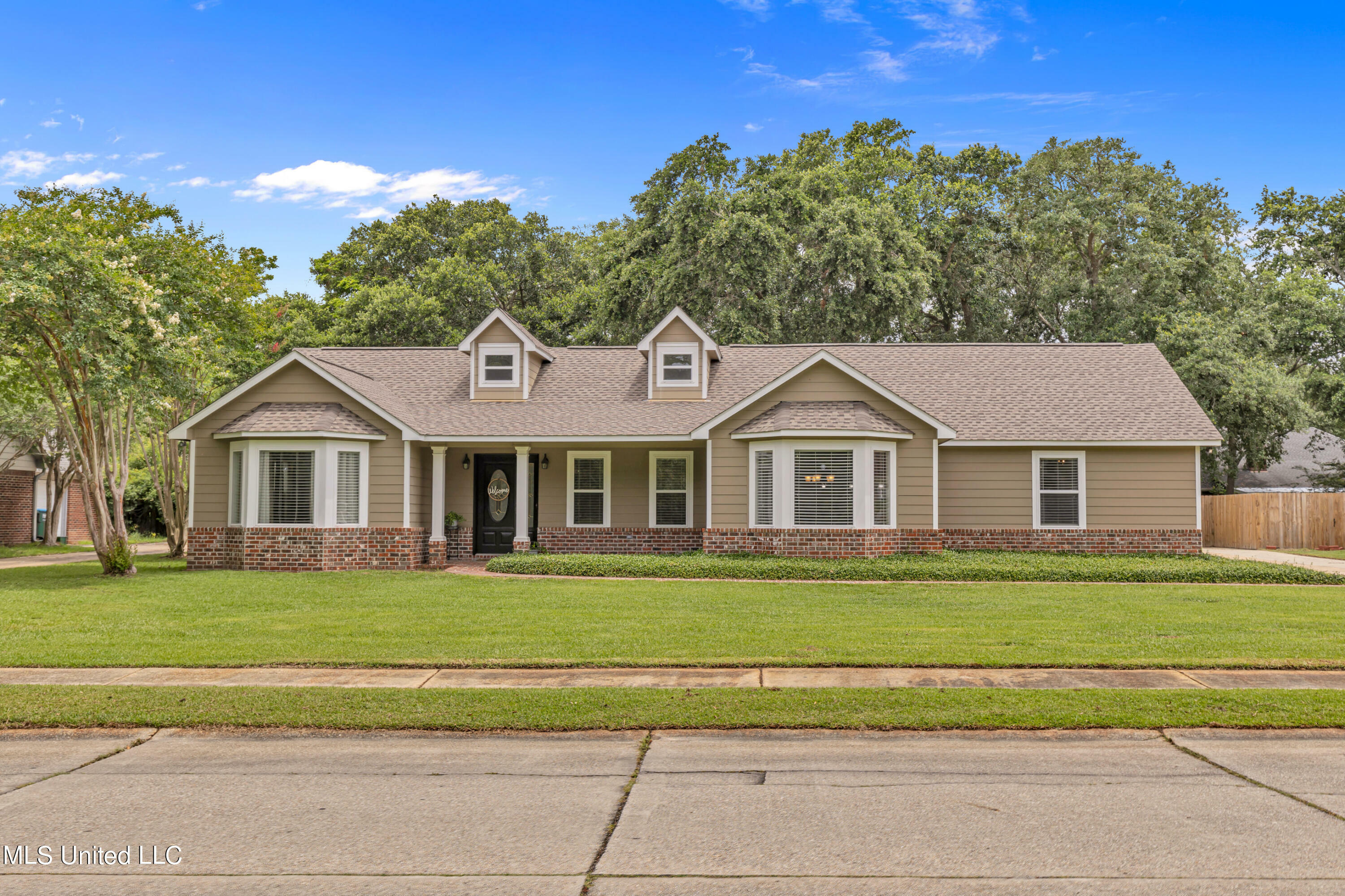 Property Photo:  3805 Cabildo Place  MS 39564 