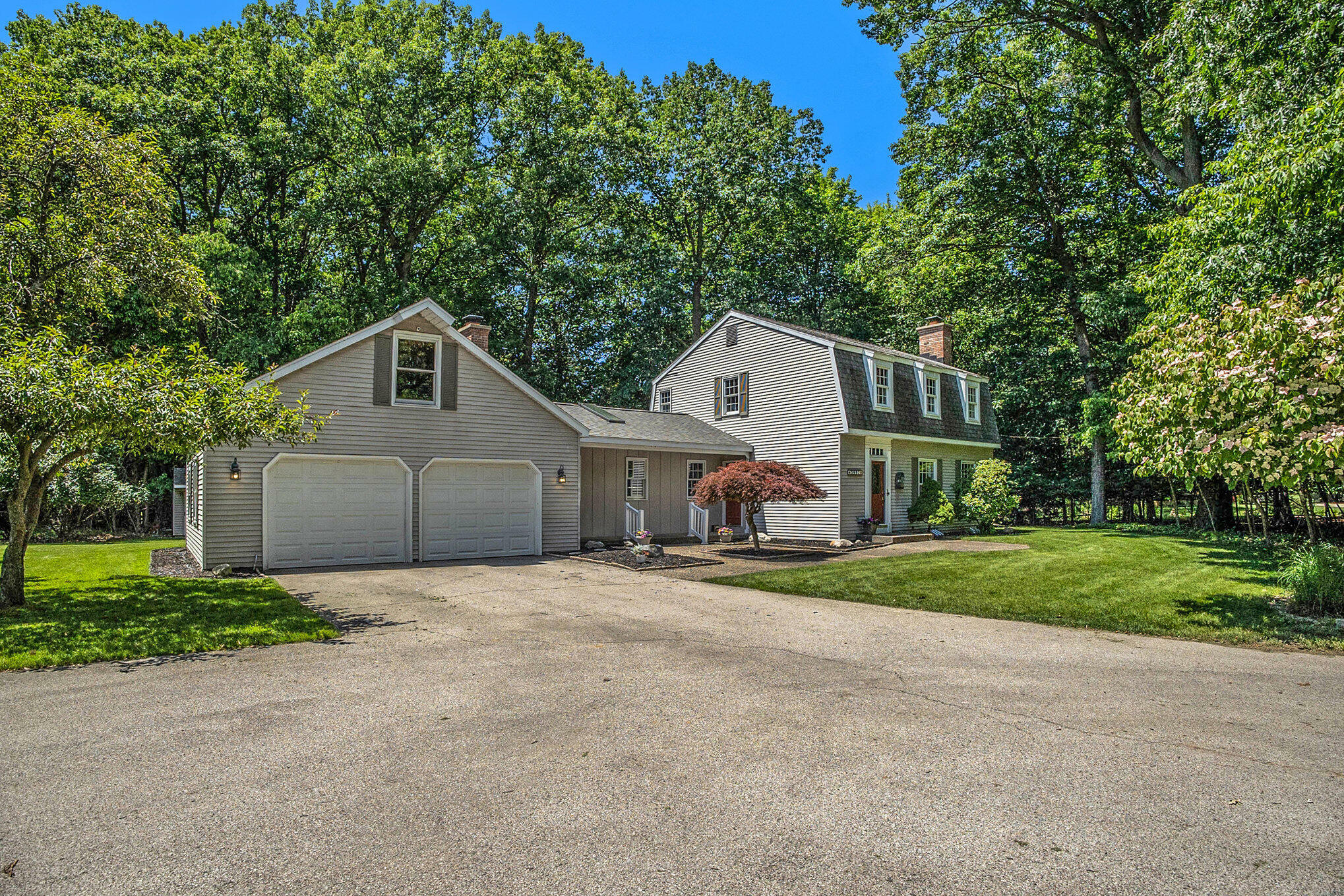 3997 Braeburn Drive  Norton Shores MI 49441 photo