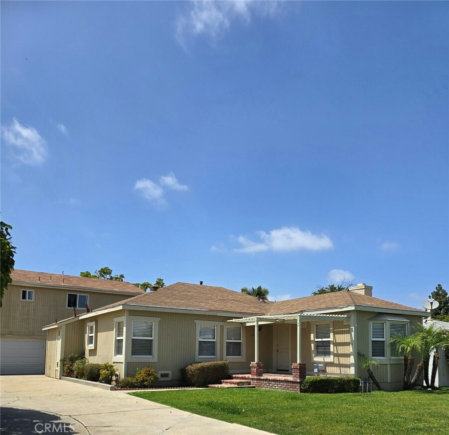 Property Photo:  2571 Orange Avenue A  CA 92627 