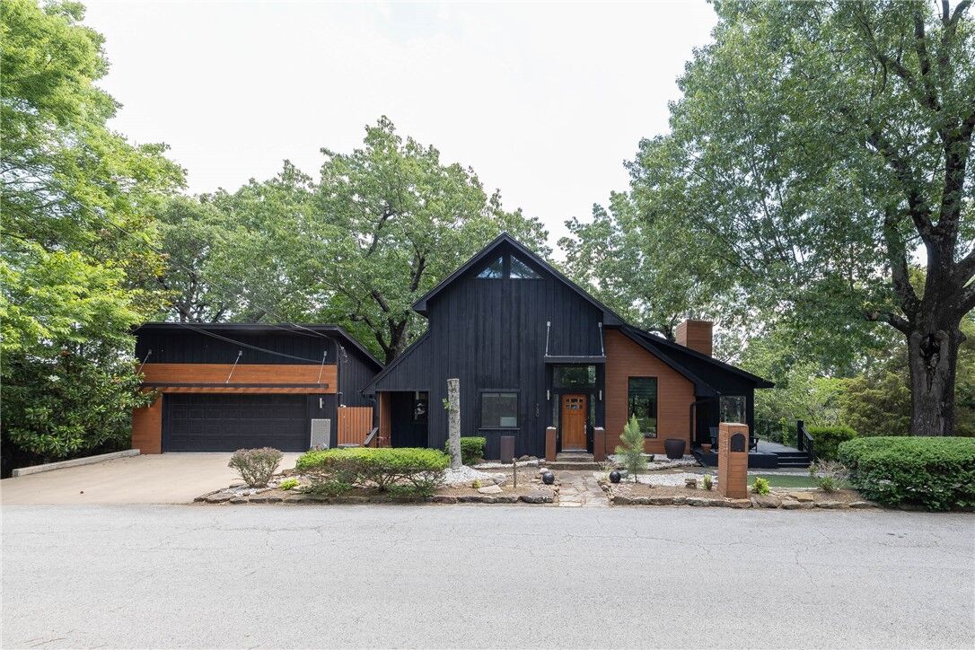 Property Photo:  730 N Skyline Drive  AR 72701 