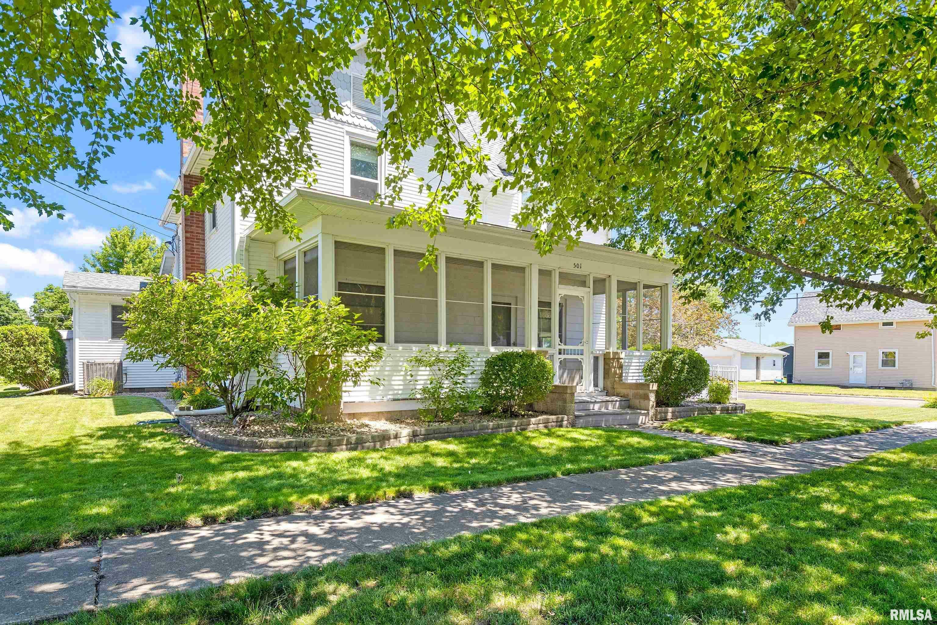 Property Photo:  501 W Butternut Street  IL 61529 