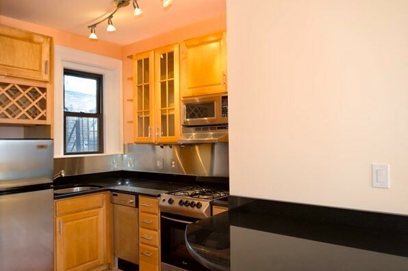 Property Photo:  75 Burbank 402  MA 02115 