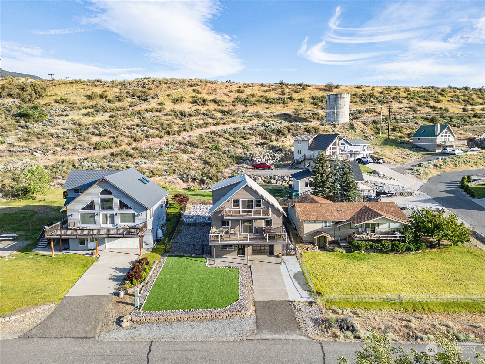 Property Photo:  180 W Entiat Drive  WA 98843 