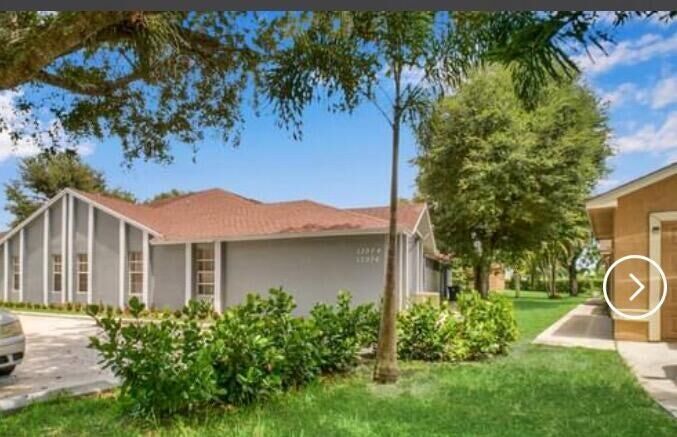 Property Photo: 13733 Yarmouth Drive FL 33414