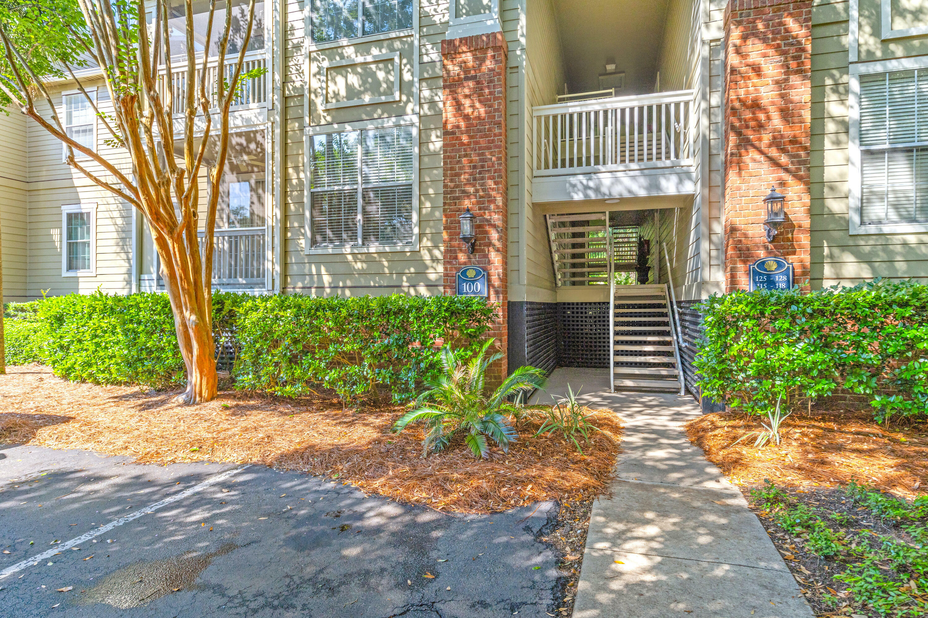 Property Photo:  1600 Long Grove Drive # 115  SC 29464 