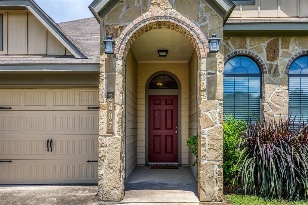 Property Photo:  2407 Cheyenne Drive  TX 77833 