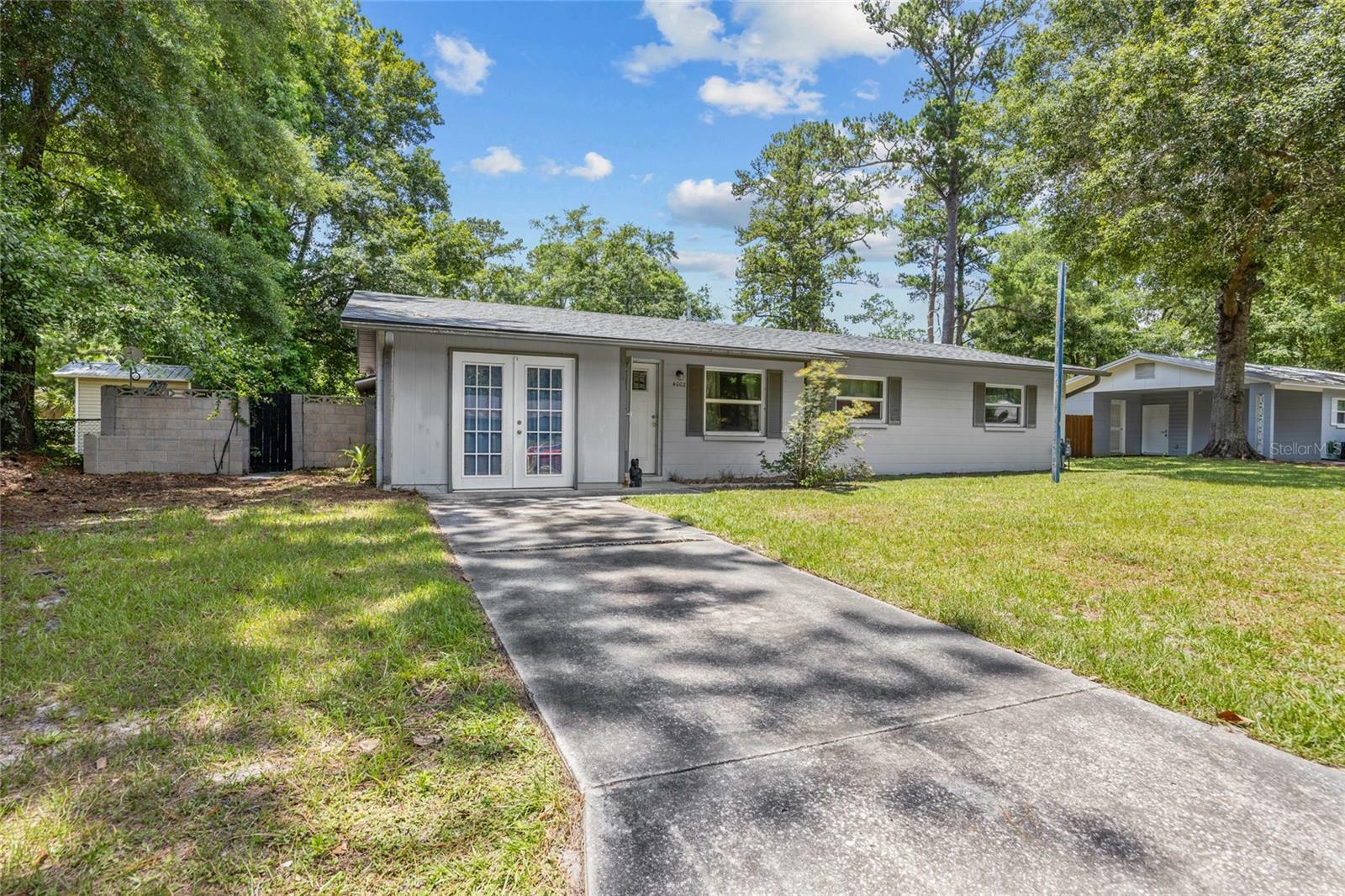 Property Photo:  4002 NW 31st Terrace  FL 32605 