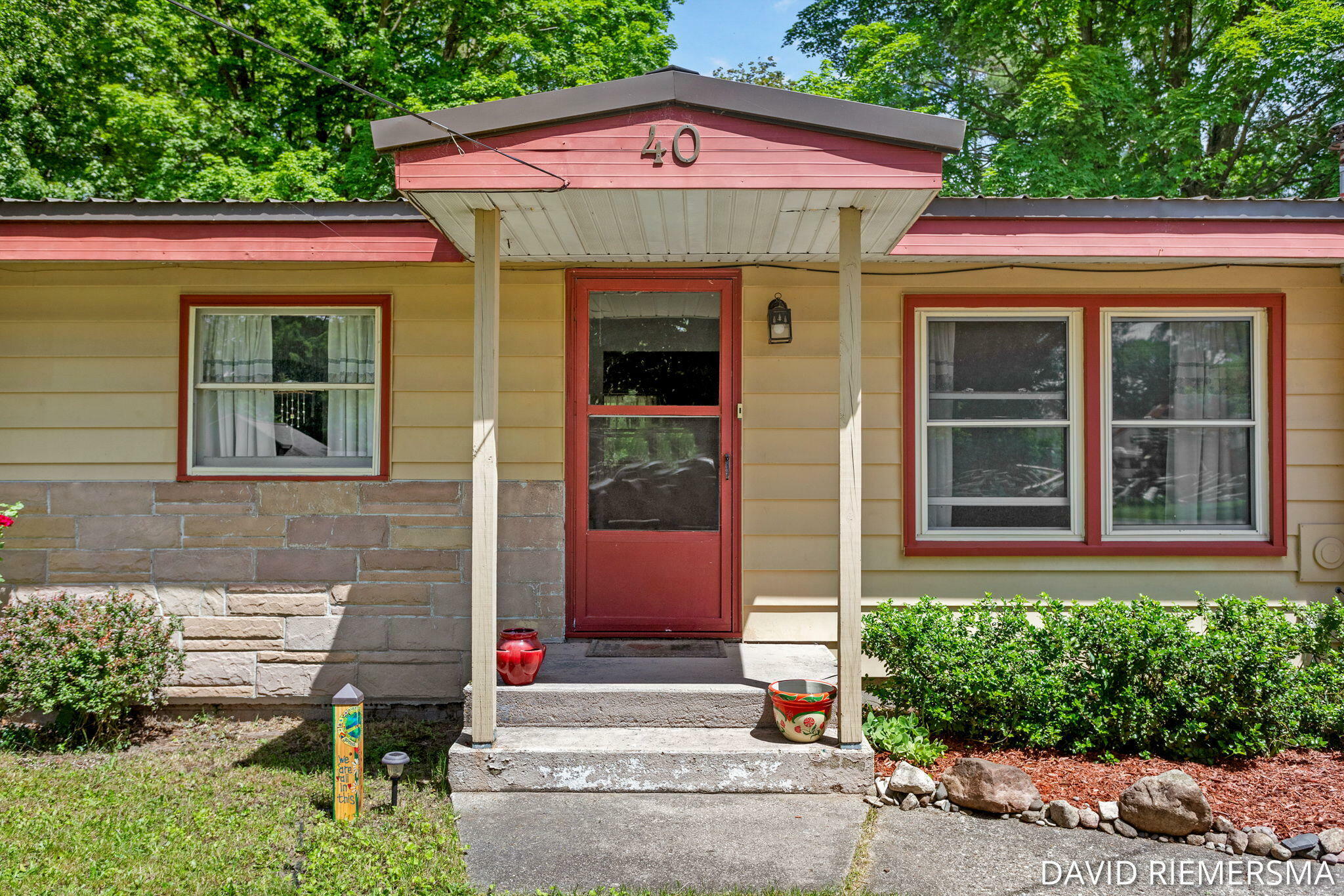 Property Photo:  40 N Greenback Street  MI 49421 