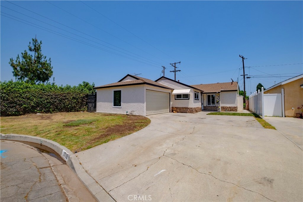 Property Photo:  11702 Benfield Avenue  CA 90650 