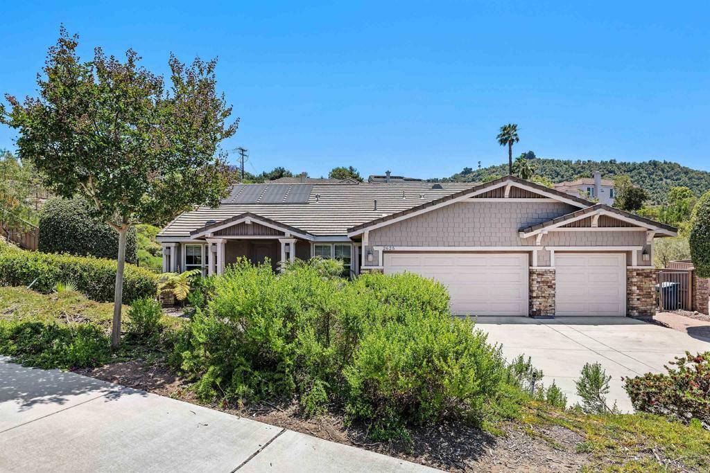 Property Photo:  2625 Emerald Oaks Gln  CA 92027 