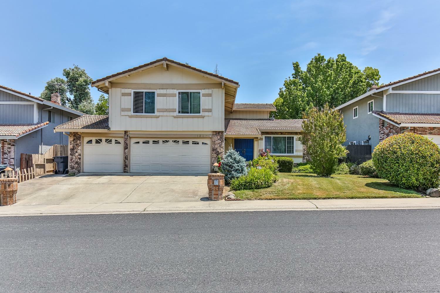 Property Photo:  1327 Blossom Hill Way  CA 95661 