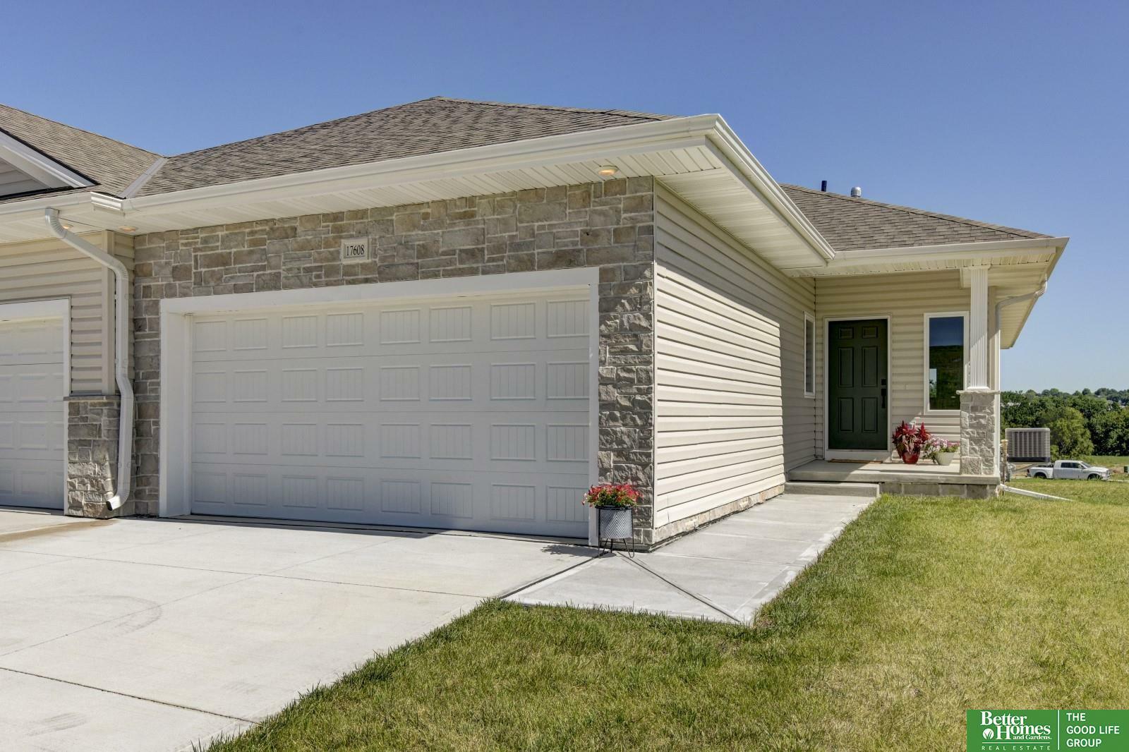 Property Photo:  17607 Robin Drive  NE 68136 