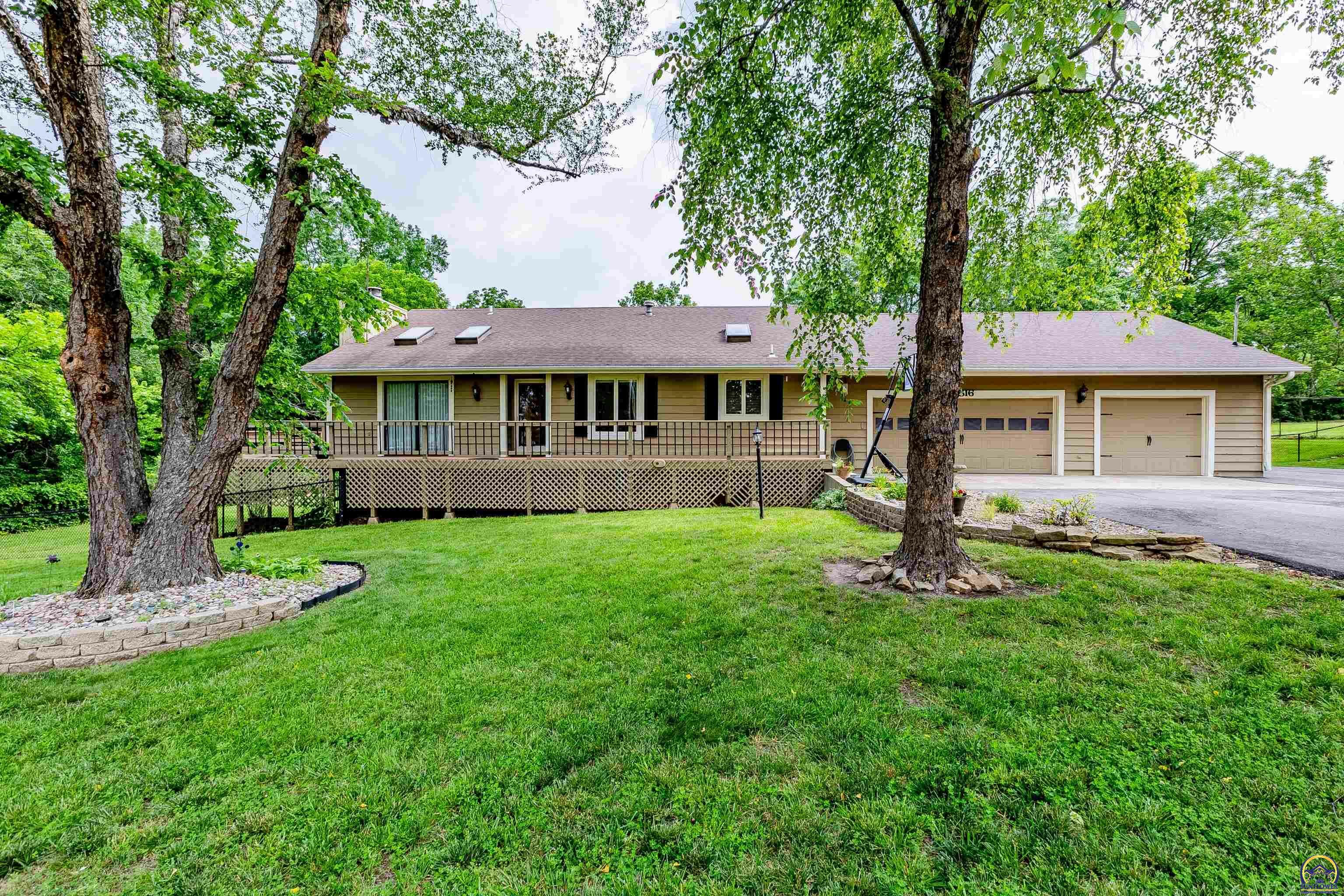 Property Photo:  516 NW Hamilton Ln  KS 66617 