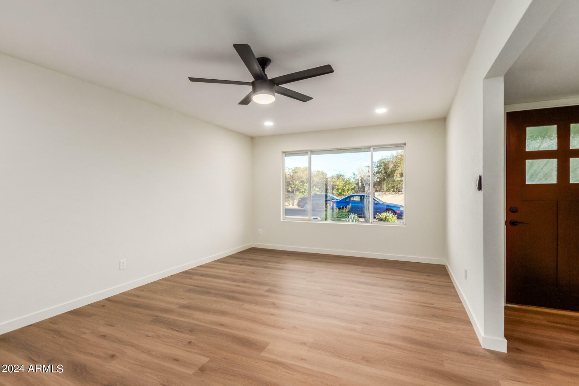 Property Photo:  810 E Cavalier Drive  AZ 85288 