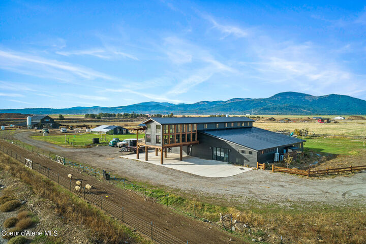 Property Photo:  6906 W Shepherd Ln  ID 83858 