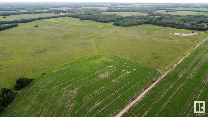 Property Photo:  553zz Range Road 201  AB T0B 2R0 