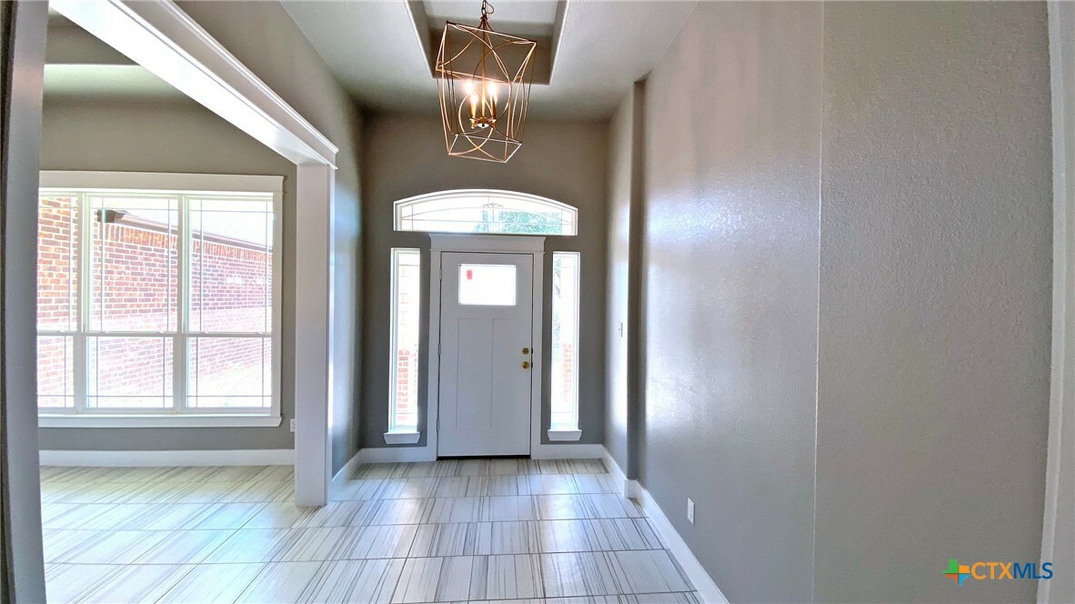 Property Photo:  805 Estate Circle  TX 76522 