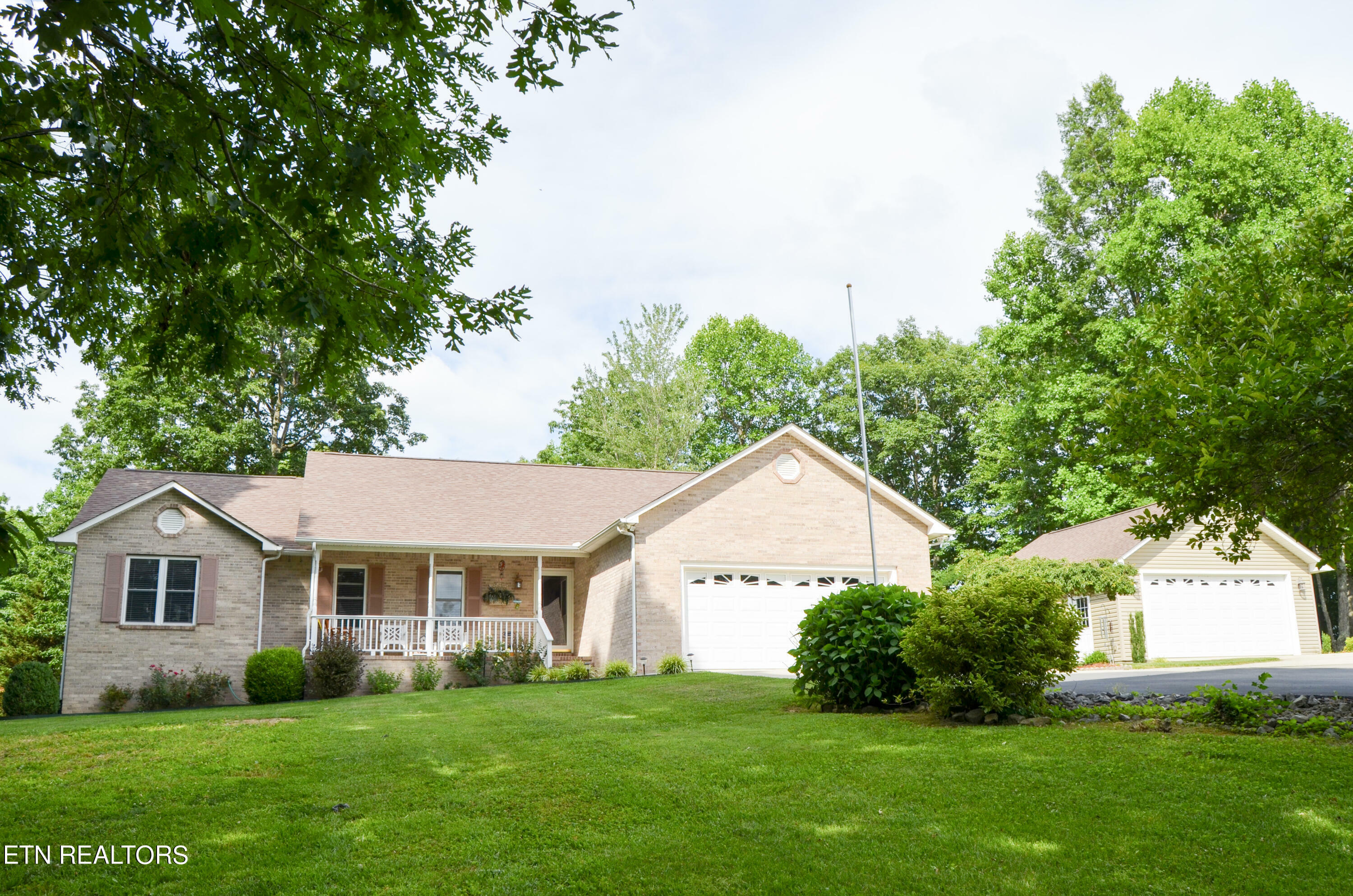 Property Photo:  3240 Creston Rd  TN 38571 