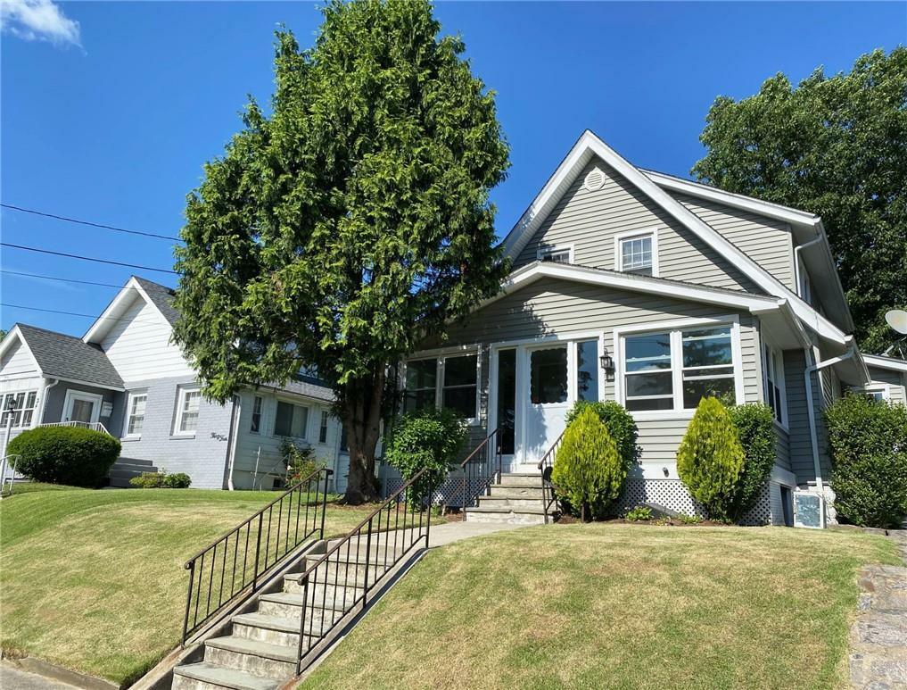 Property Photo:  32 Harwood Avenue  NY 10603 