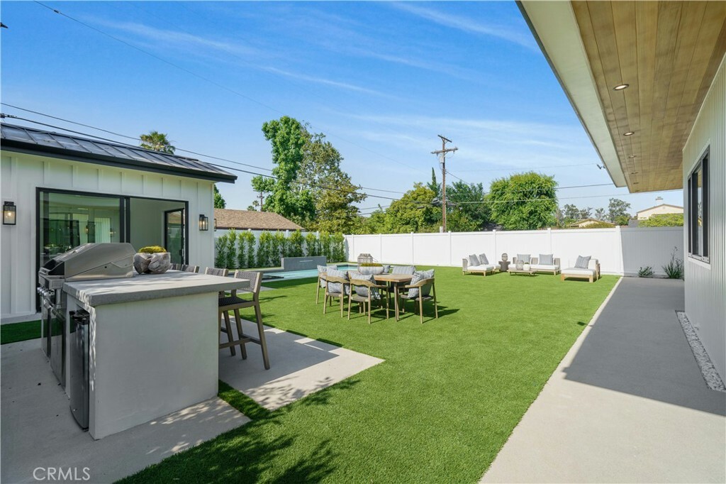 Property Photo: 11603 Addison Street CA 91601
