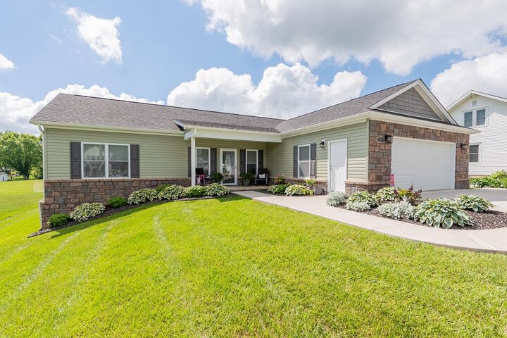 9 Alleghany Street SE  Christiansburg VA 24073 photo