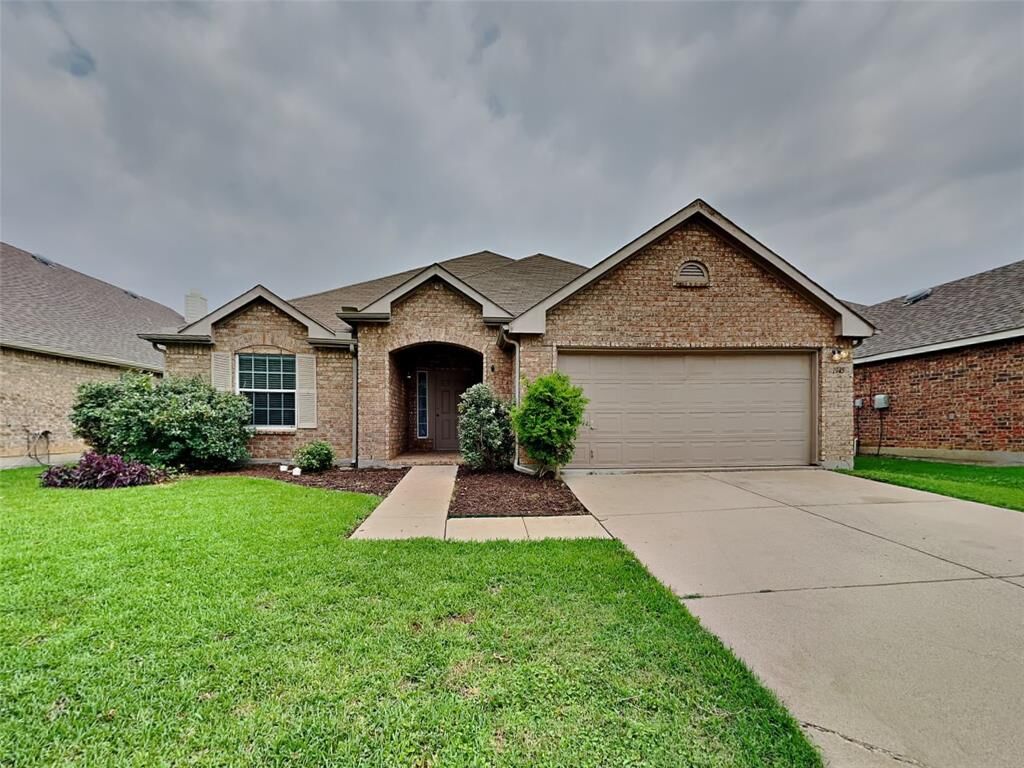 Property Photo: 1945 Creek Crossing Drive TX 76247