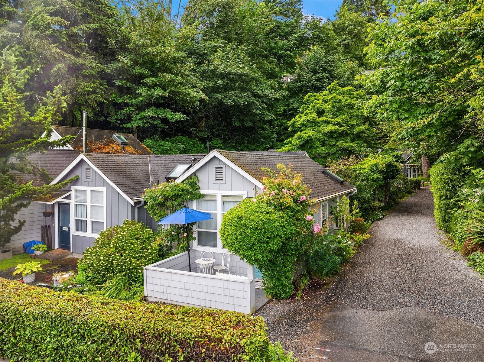 Property Photo:  1501 Lake Washington Boulevard 1503B  WA 98122 